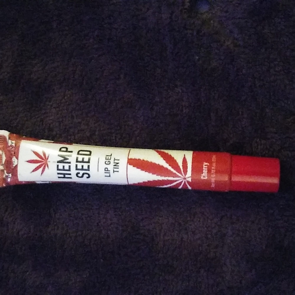 Hemp lip tint